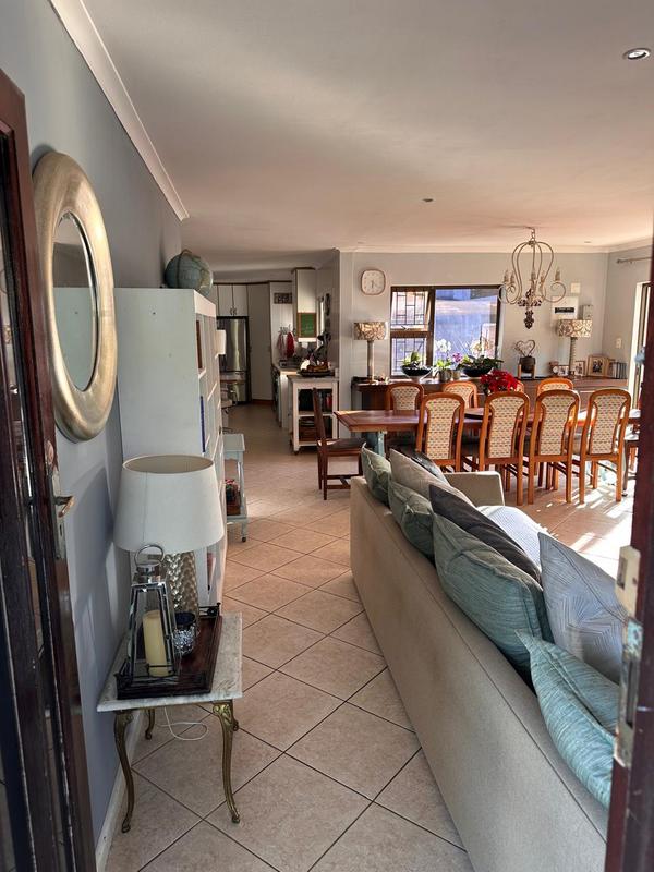4 Bedroom Property for Sale in Fish Hoek Western Cape